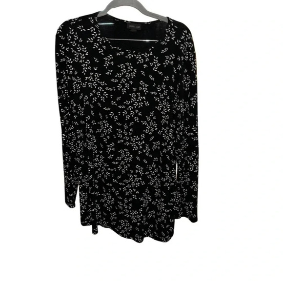 J. Jill Black and White Floral Tunic Size Medium - Picture 1 of 5